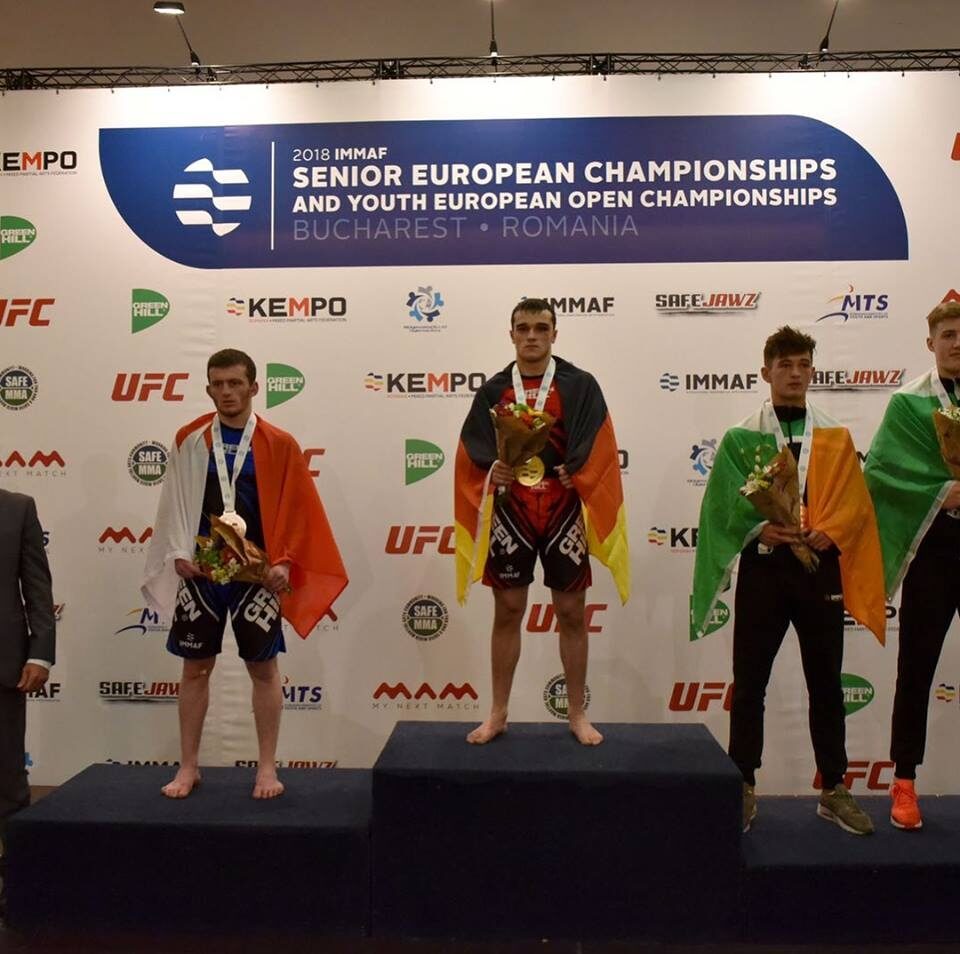 Eddi ist neuer Europameister der Junioren im Amateur MMA